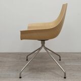 Cox chair from LAPALMA wood veneer