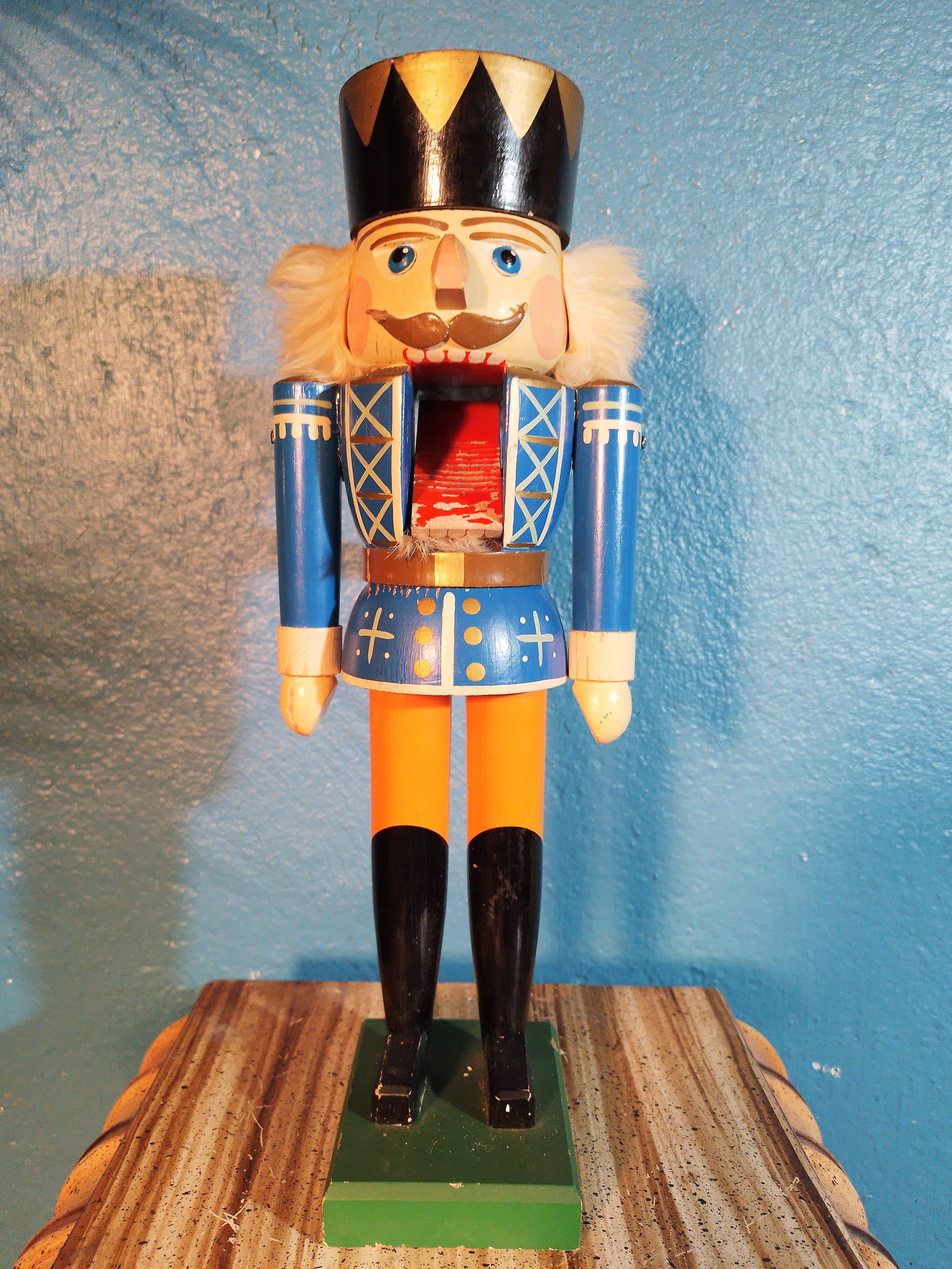 Walnut cracker "Soldier" FRG 1970s