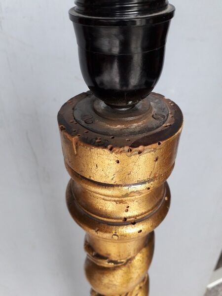 Golden carved wood lamppost or period 1940 Italy
