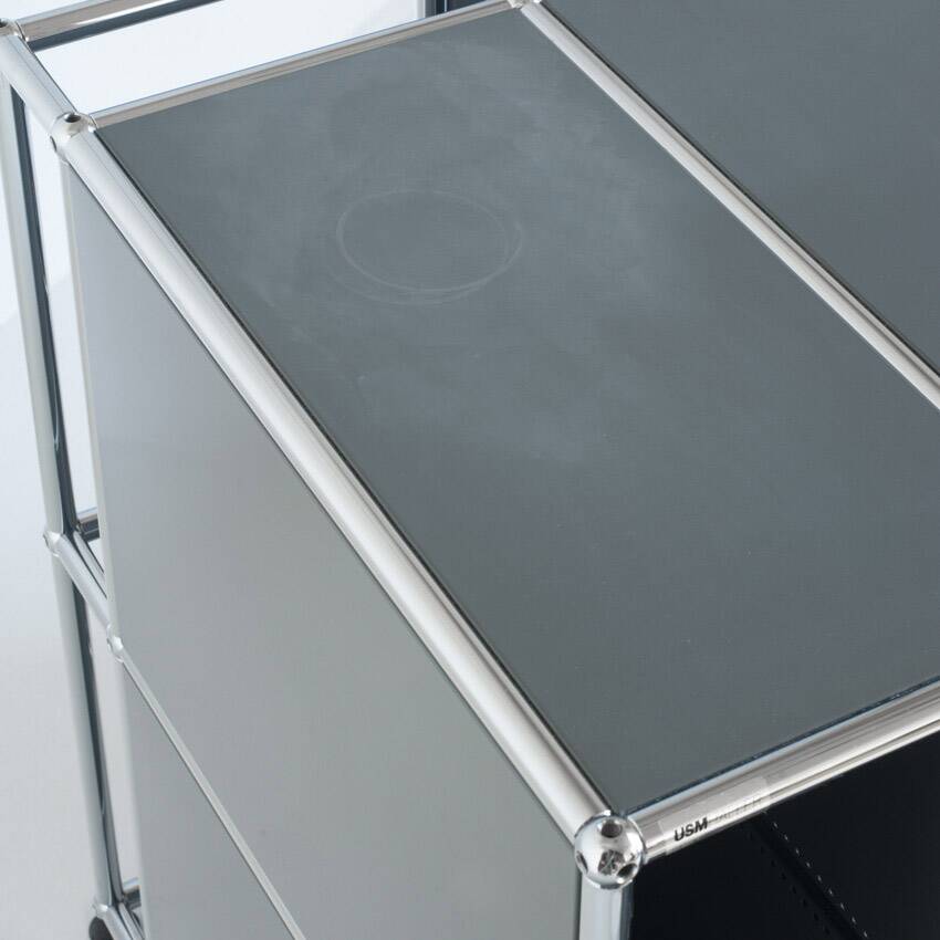 Mobilier de bureau fabriqué par USM Haller. Suisse.