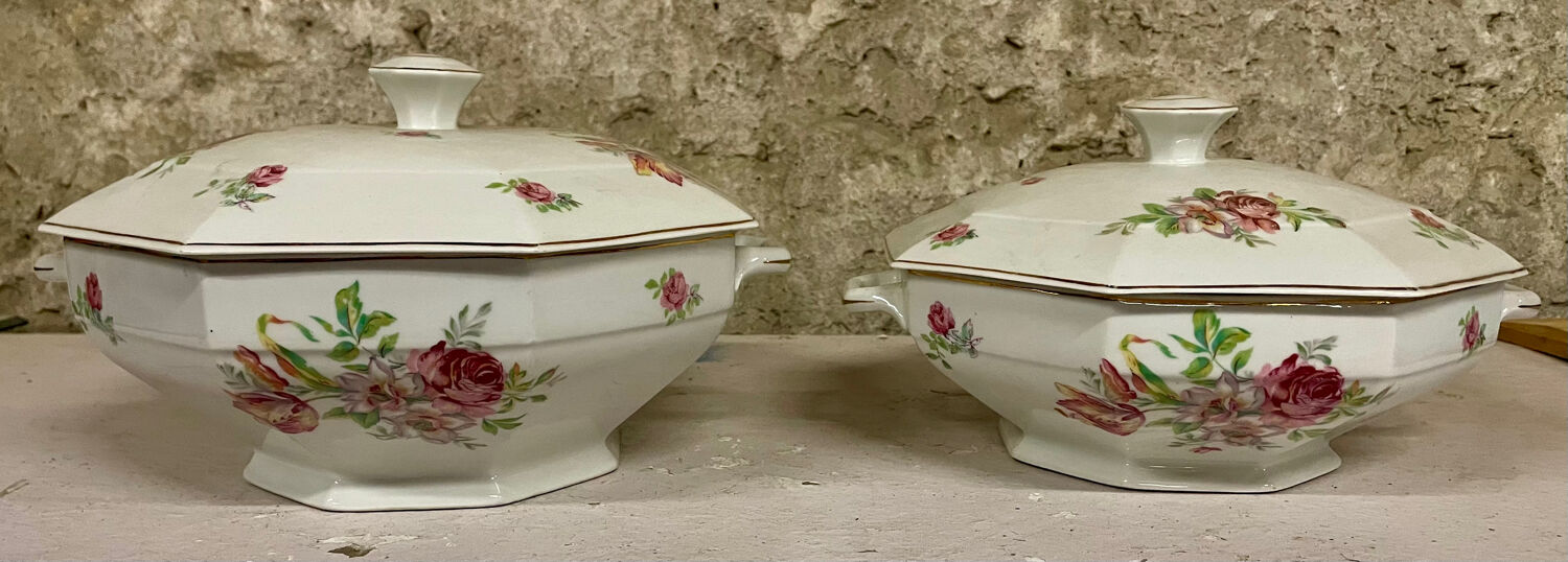 Large 45-Piece Dinner Service, Limoges Porcelain, Berry Decor