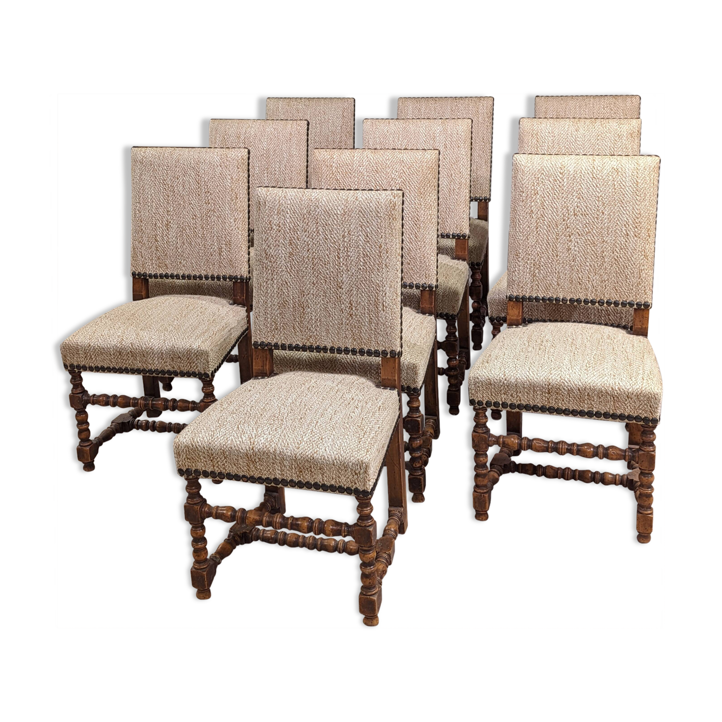 Ensemble de 10 chaises de style louis XIII
