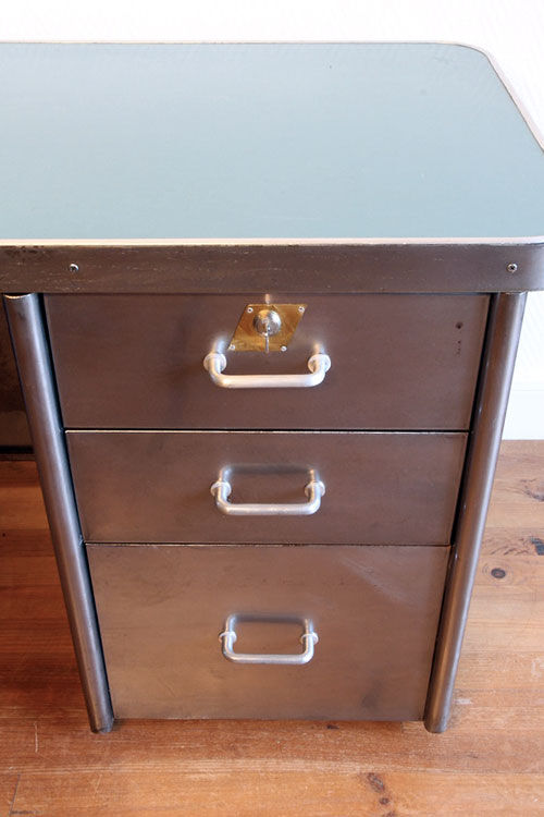 Pickled metal industrial office Nash