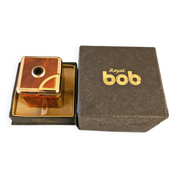 ​Briquet de table vintage "Cube" Royal Bob – Finition Loupe de Bois & Or