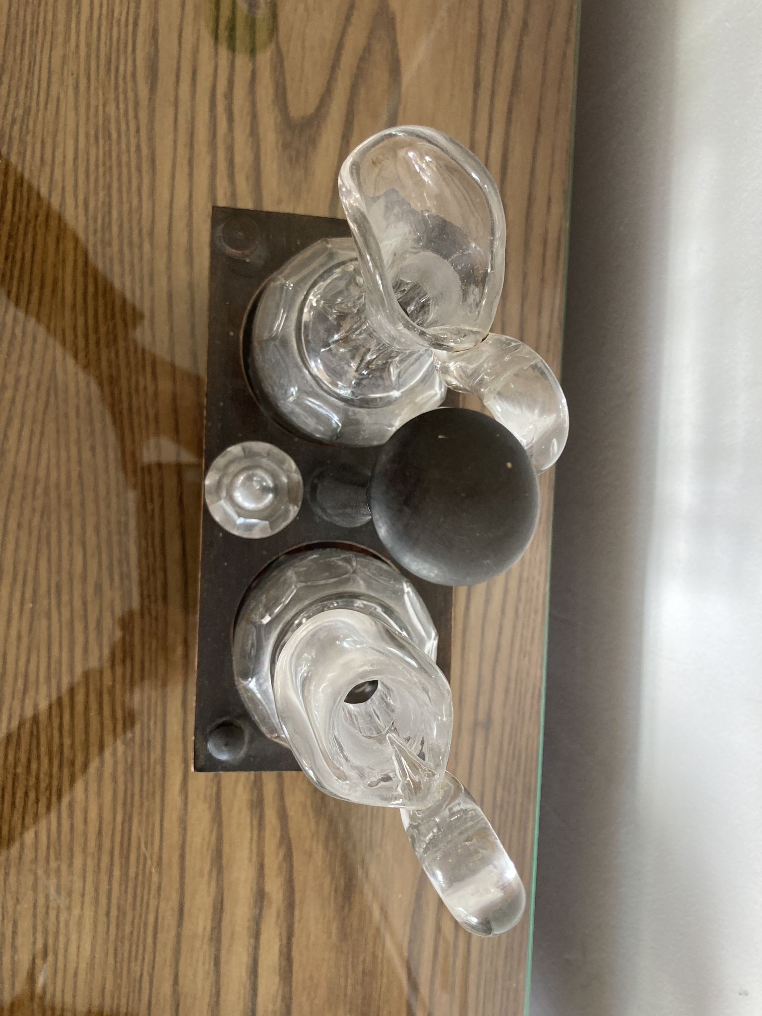 Servant oil and vinegar