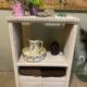 Meuble vintage en osier blanc