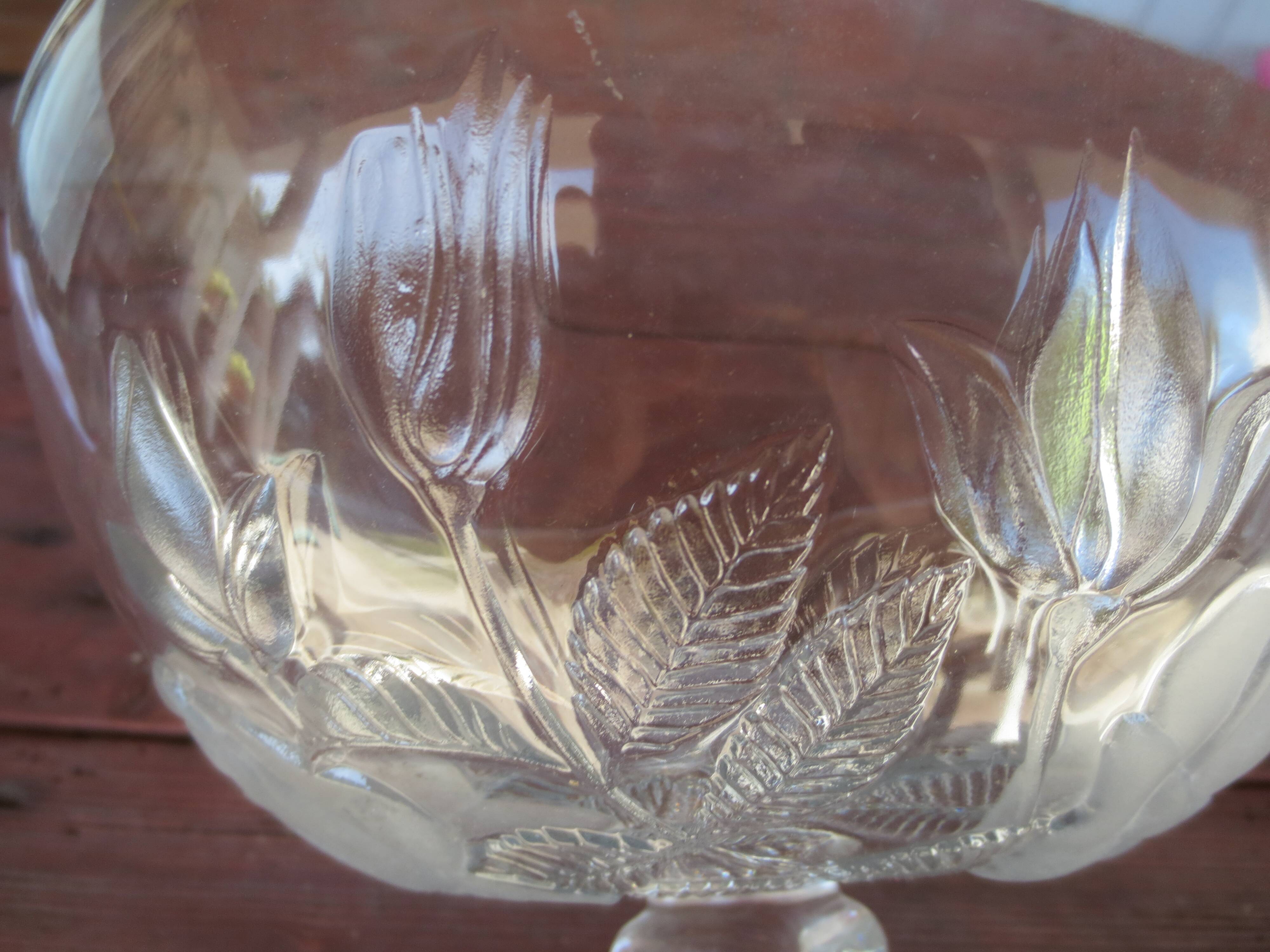 opalescent glass/crystal bowl on a stand