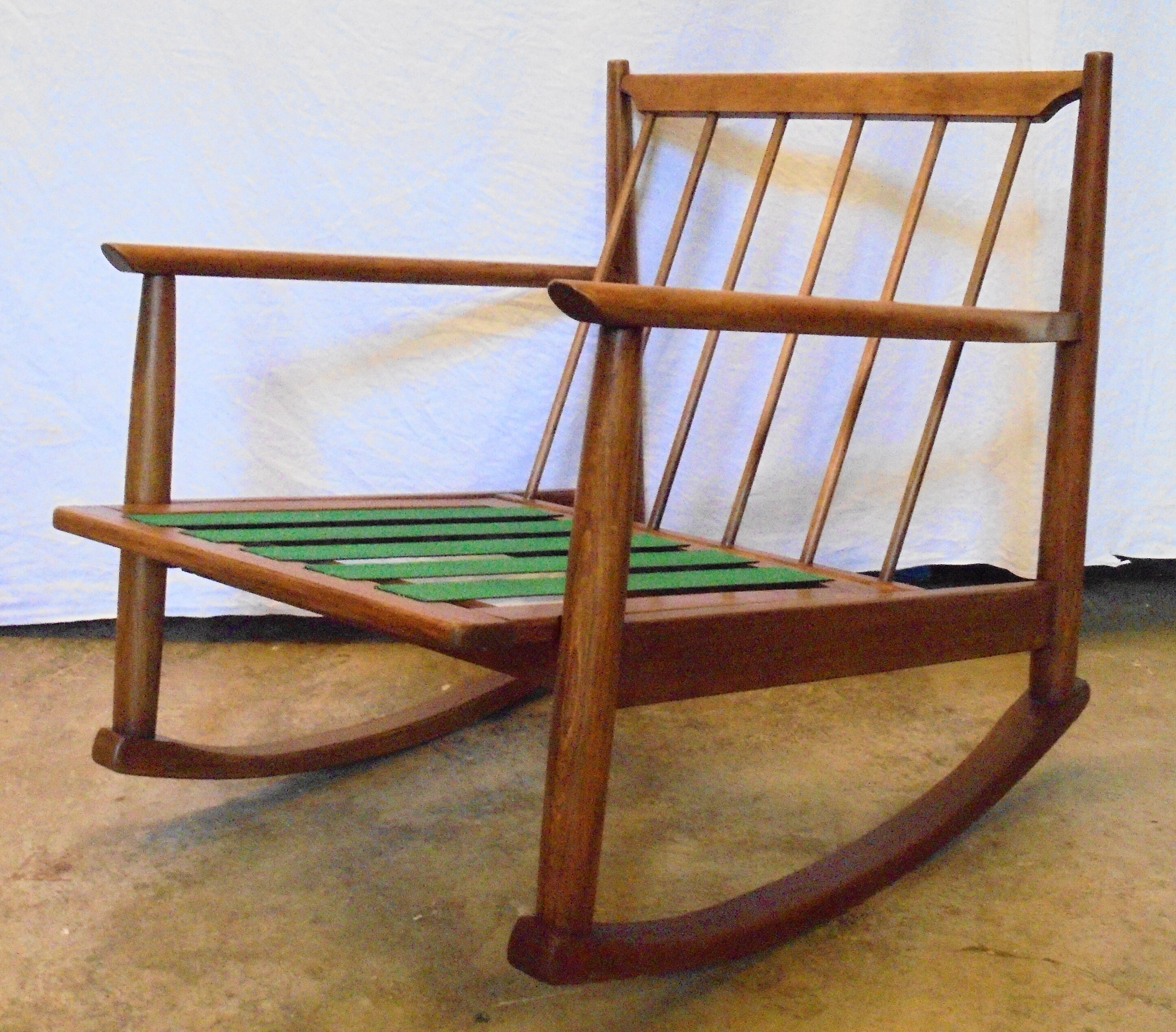 Scandinavian raocking-chair from the 70s