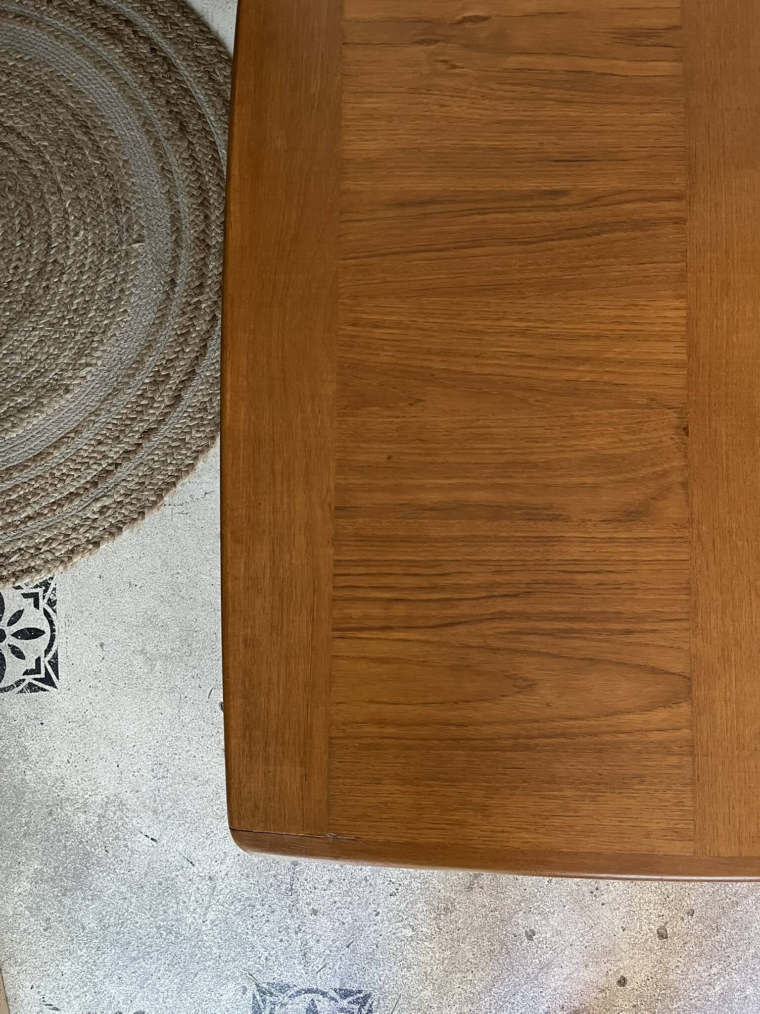 Freja coffee table, Danish designer from the 70s, ABJ manufacturer