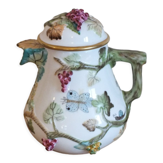 Teapot porcelanas PAC Portugal decoration insects and fruits in relief