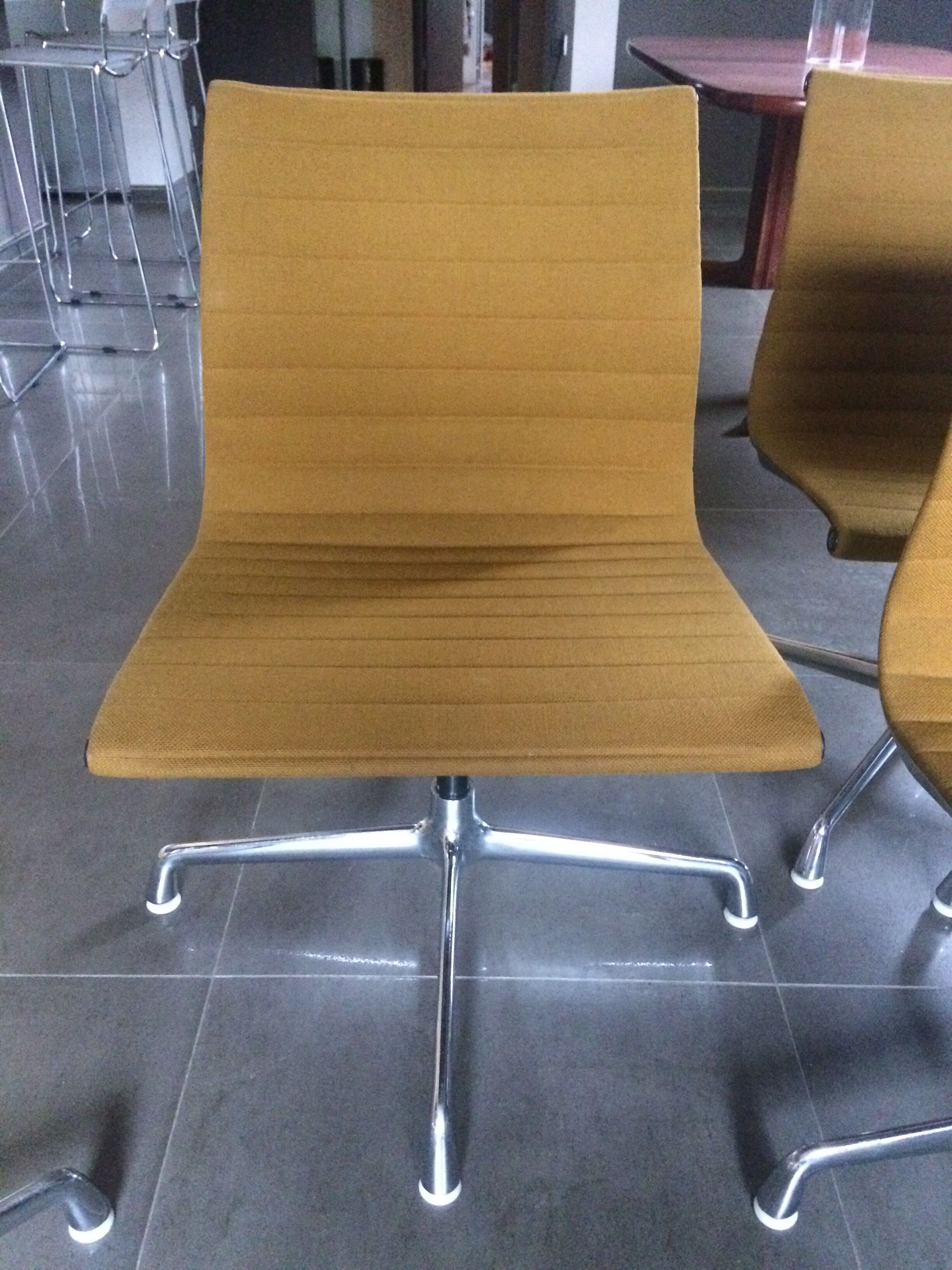 Chairs EA 105 by Charles & Ray Eames for Herman Miller