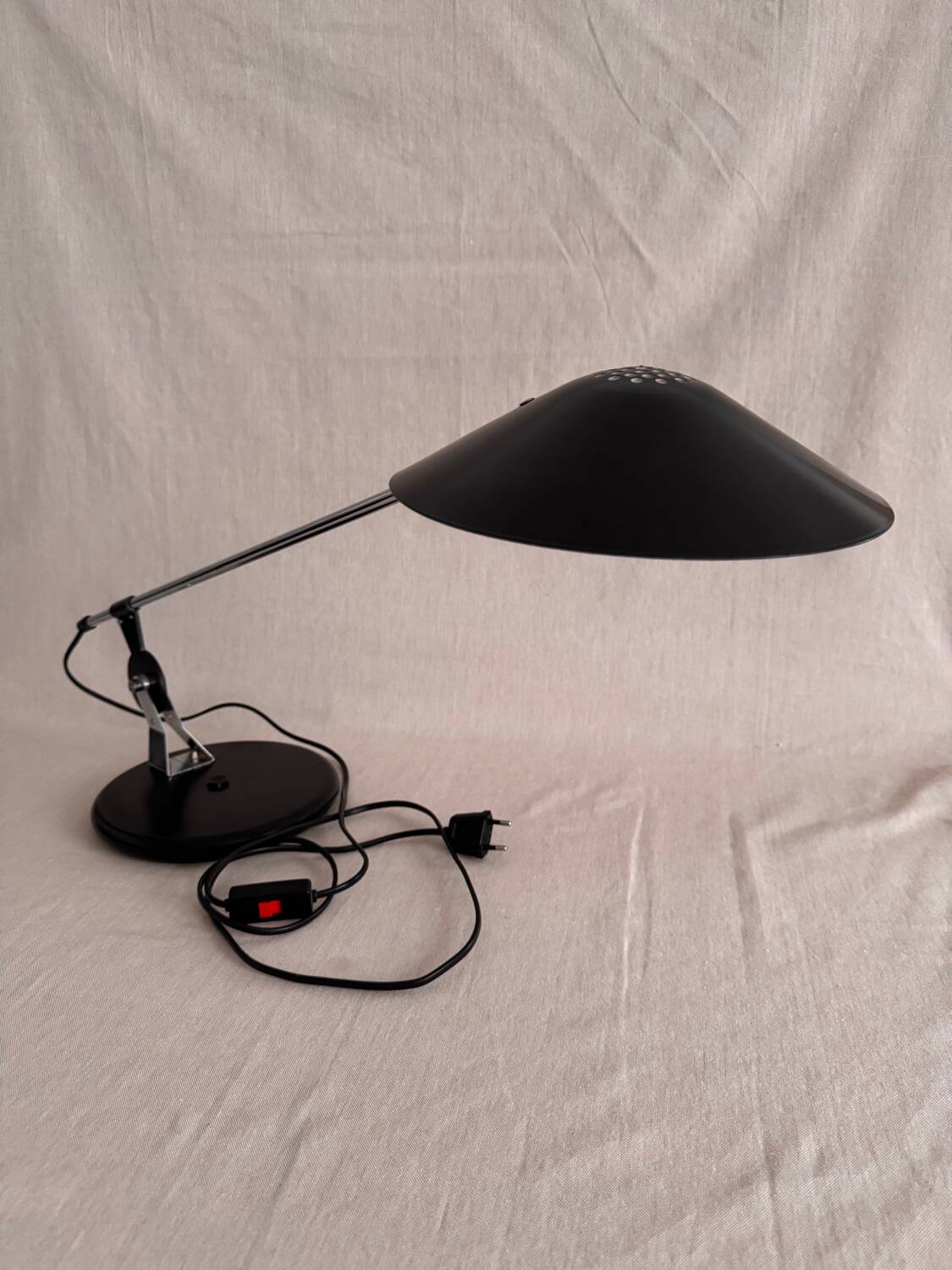 Lampe vintage postmoderne Aluminor noir et argenté