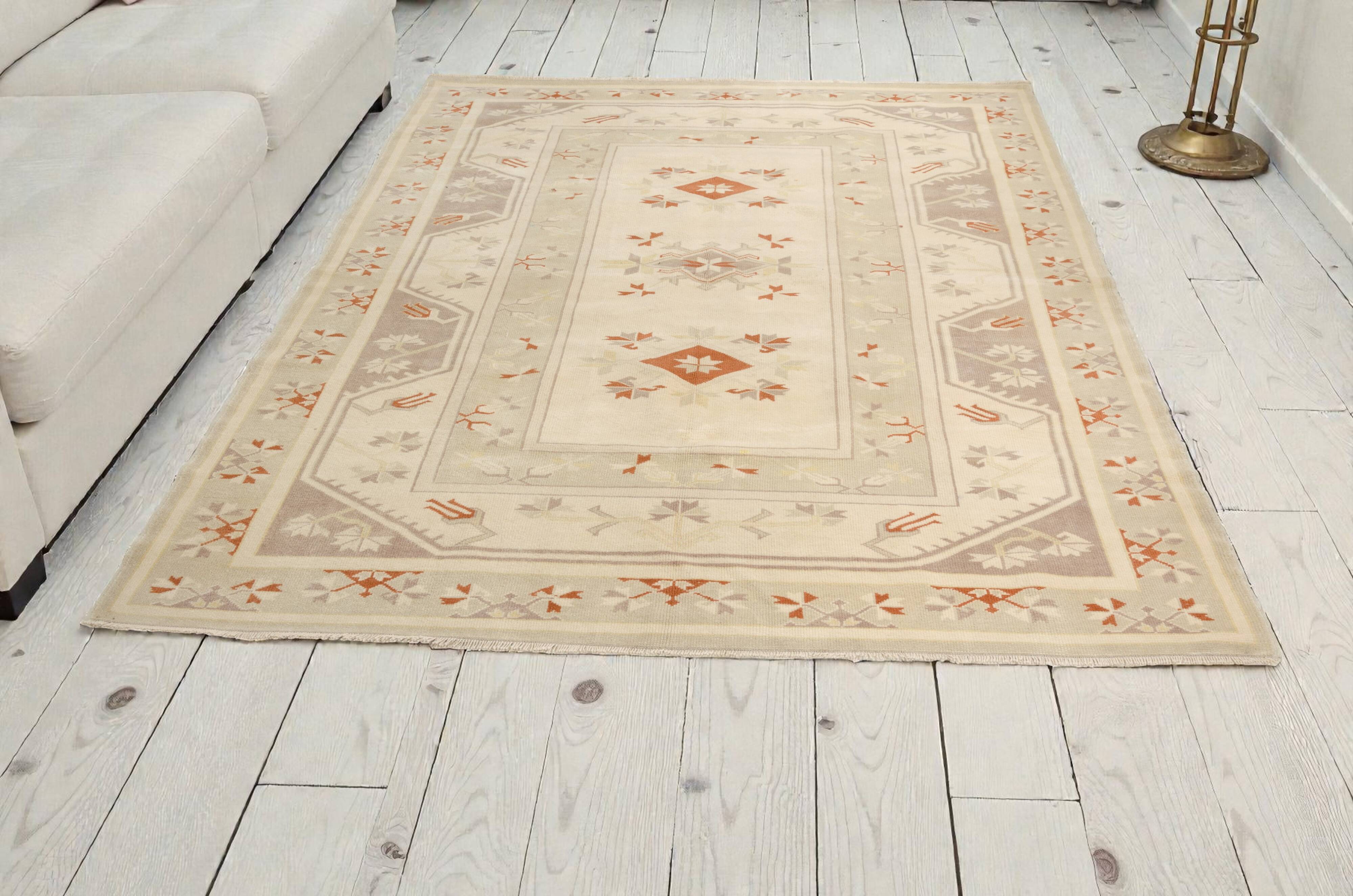 Oushak Handknotted Wool Carpet