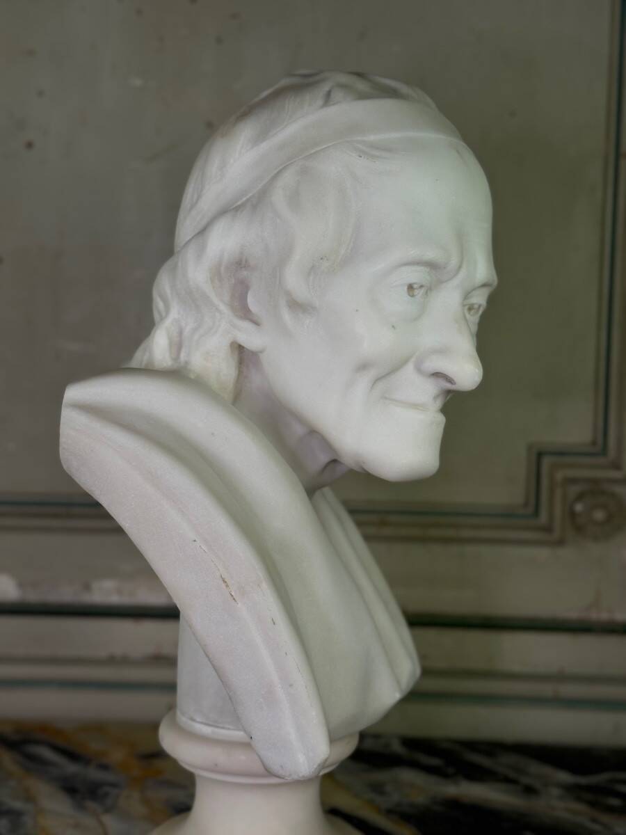 Marble bust, Voltaire after Jean Antoine Houdon, 19th-century copy.