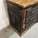 Former large drugstore counter