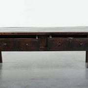 Table basse en bois de châtaignier du XVIIIe siècle d'Europe du Sud