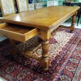 Farm table