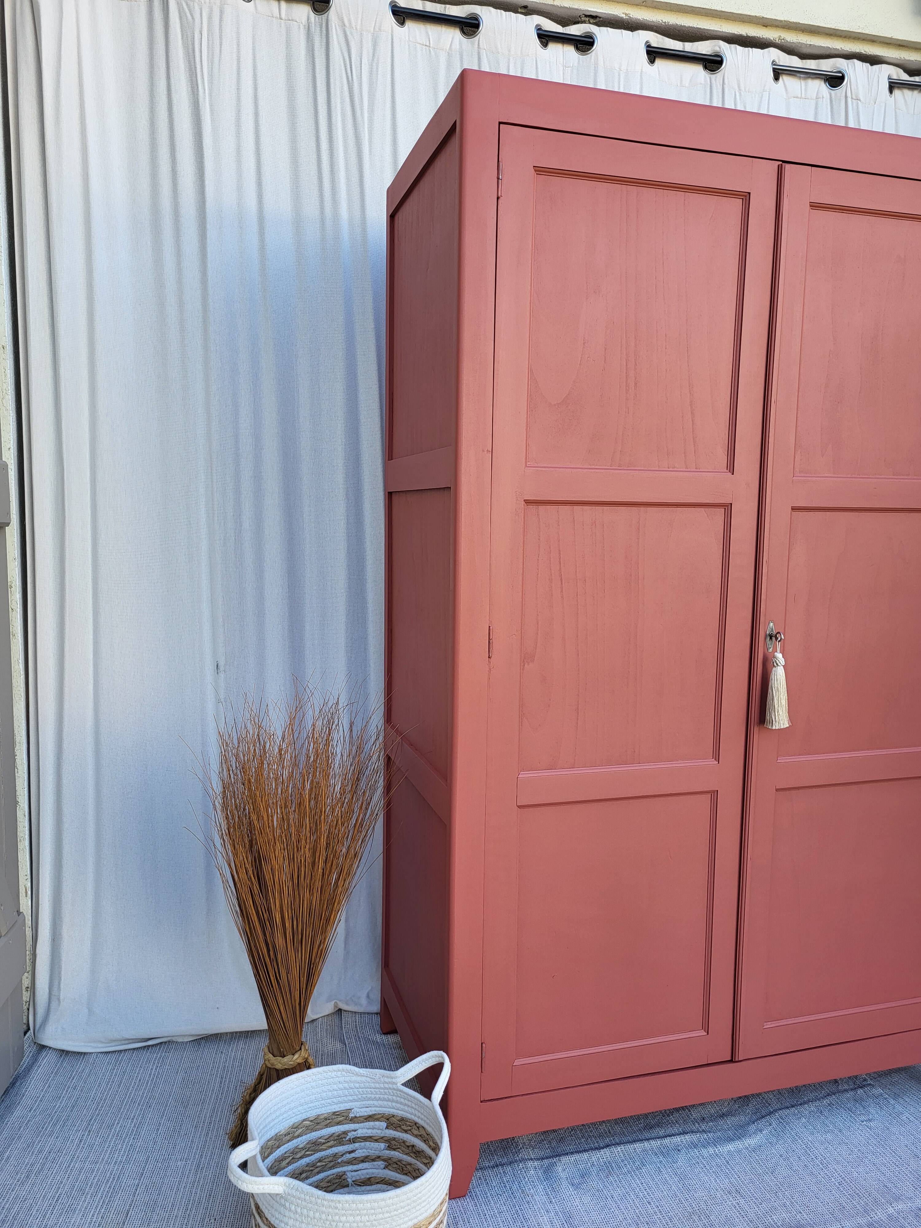 Wardrobe / Closet