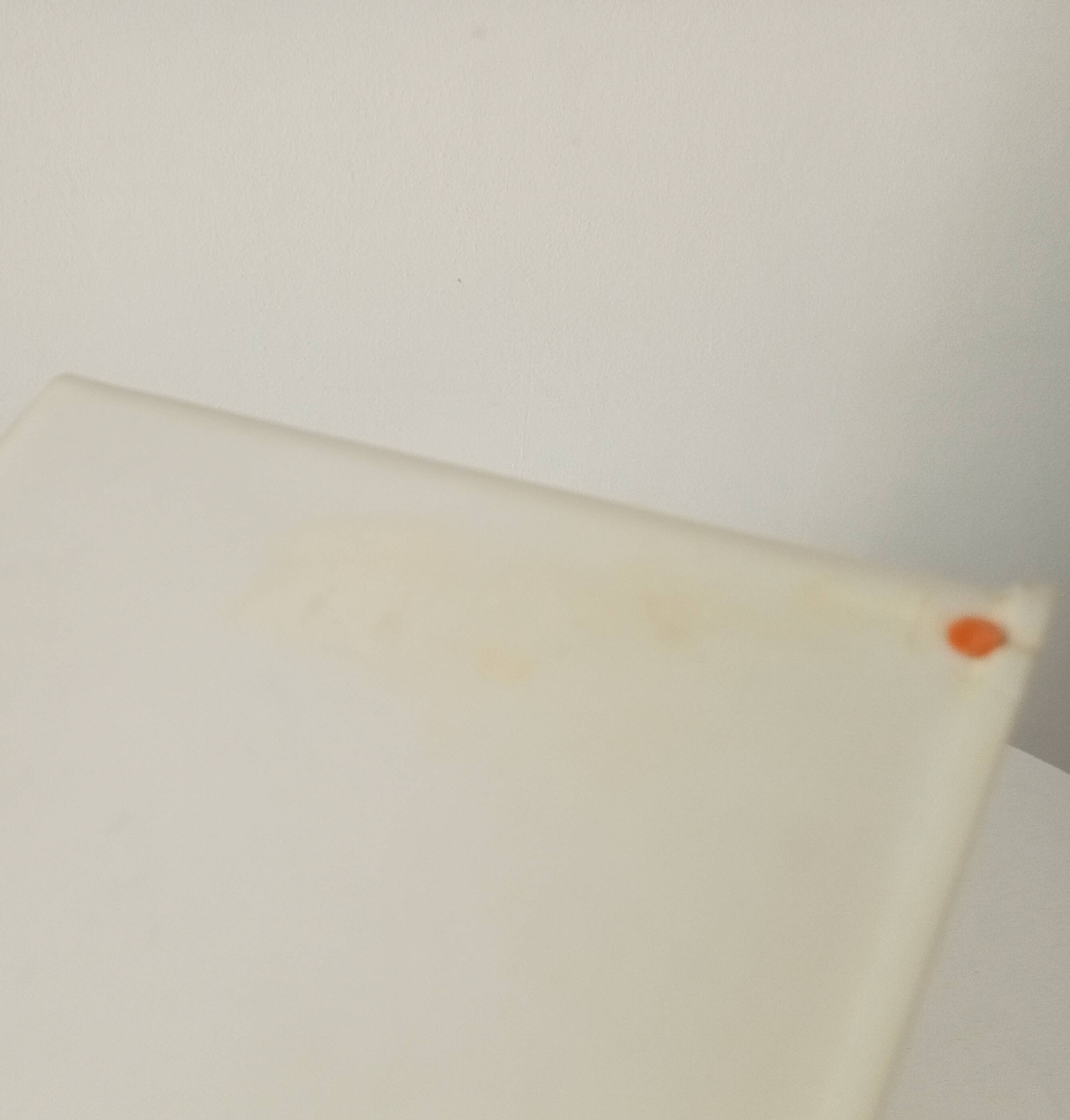 Vintage medicine cabinet in rigid plastic 70s