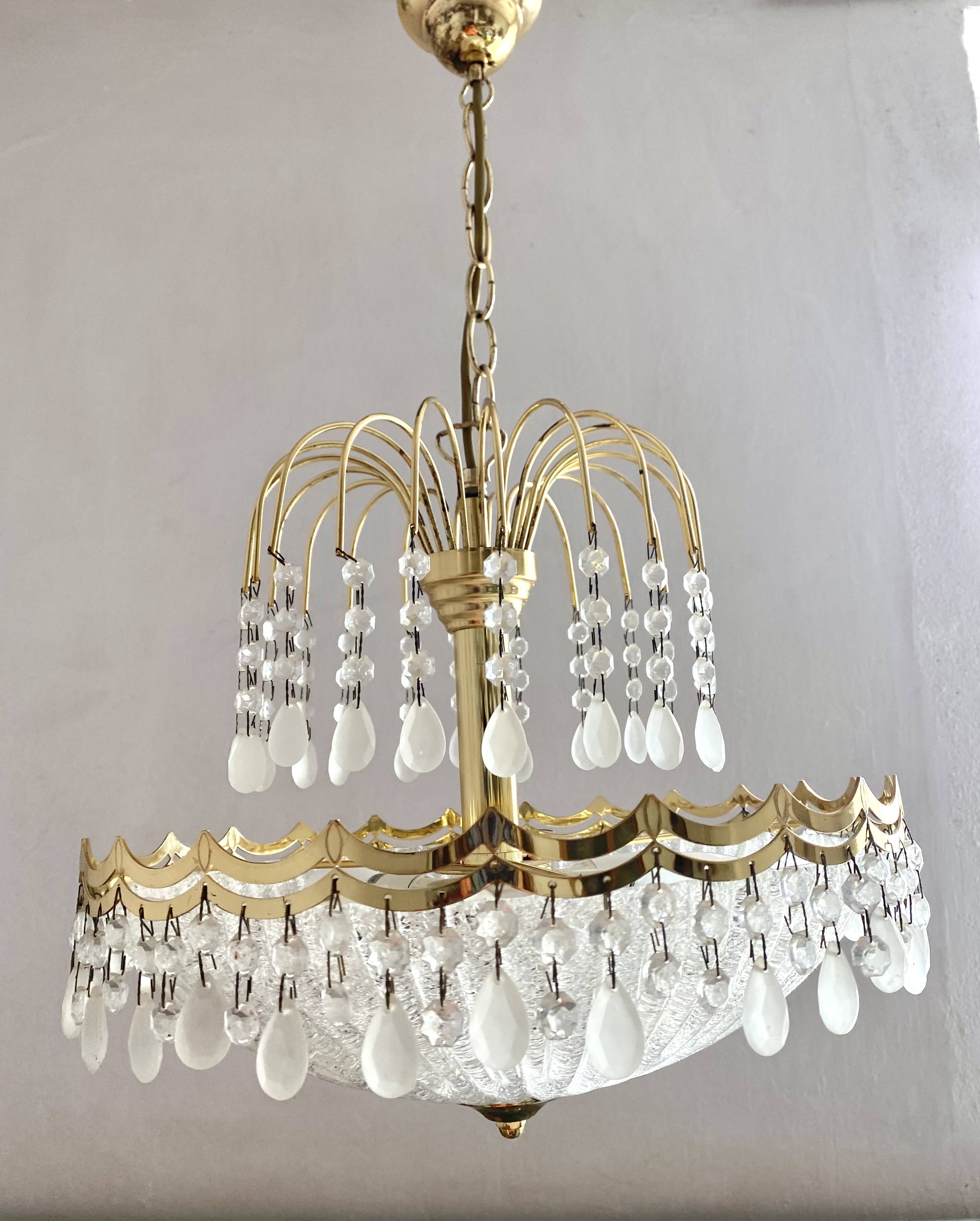 Gold metal basin pendant light with tassels - Italy