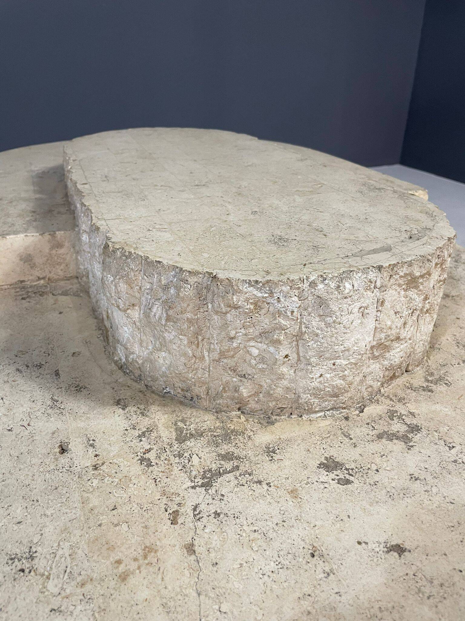 Table basse en pierre fossile/mactan, Magnussen Ponte, années 1980