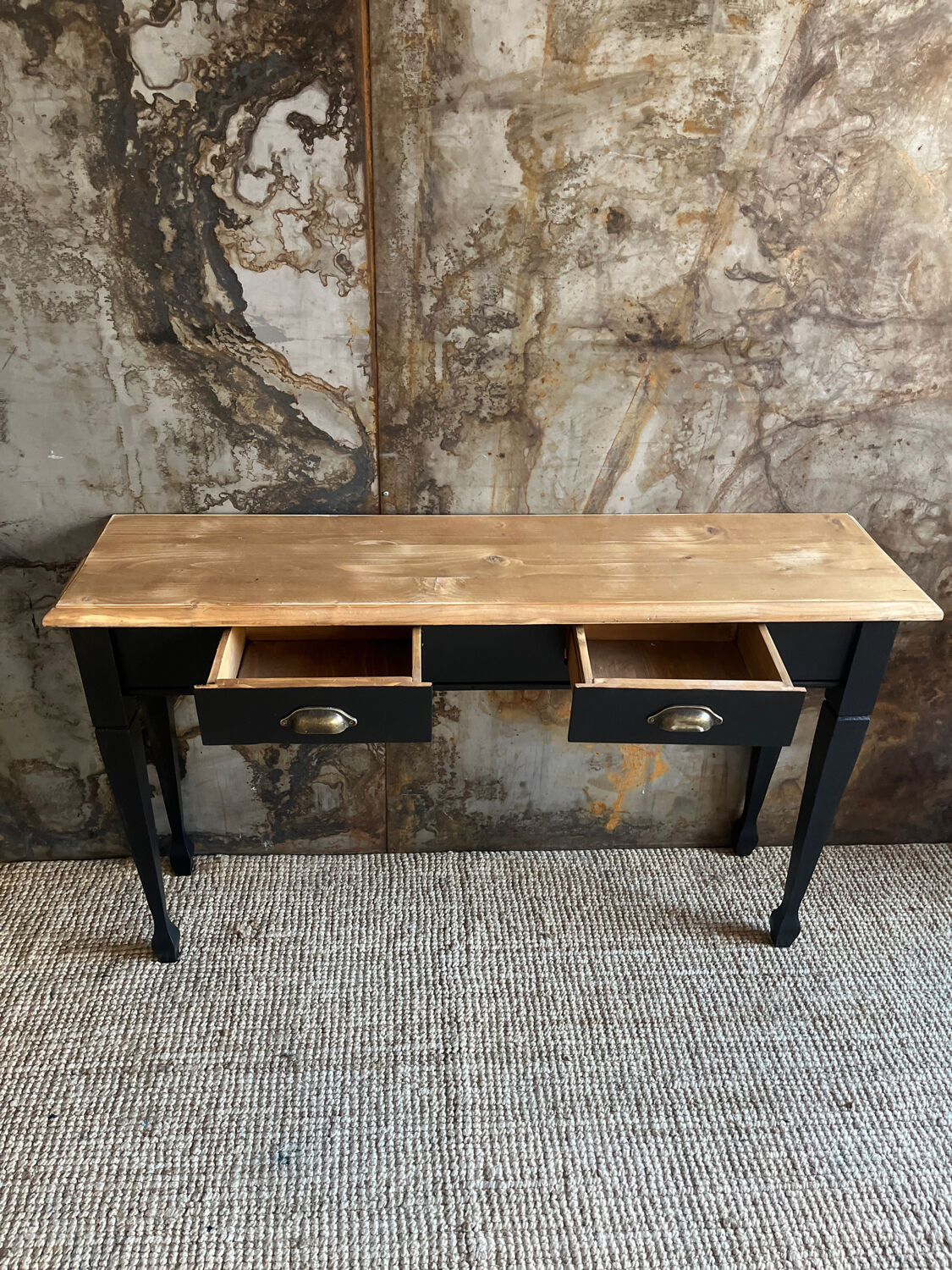 Console raw wood and absolute black