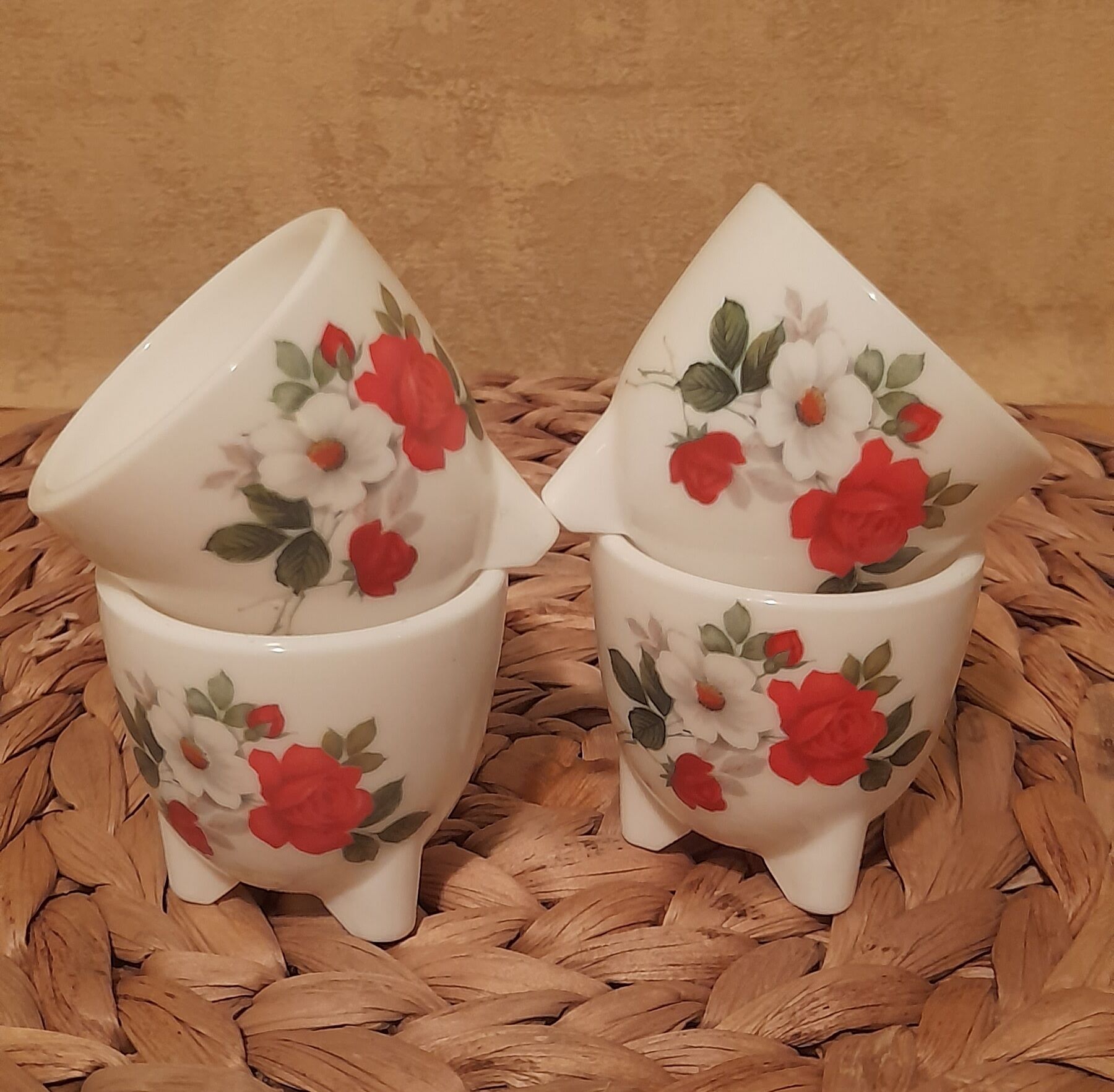 4 coquetiers décor floral, Arcopal, années 70s