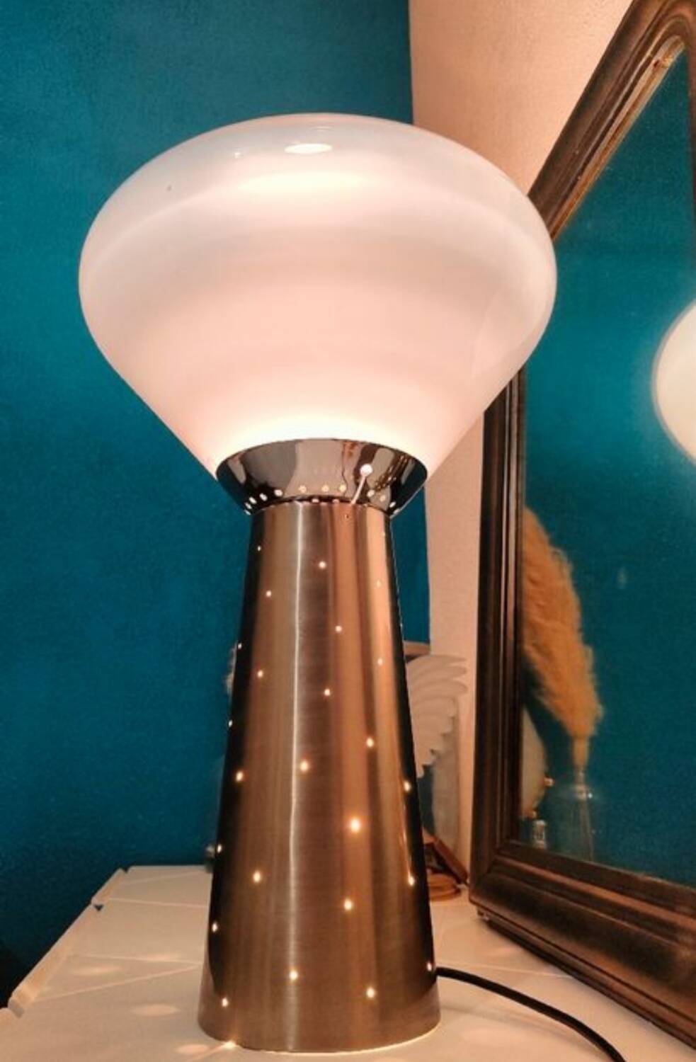 Lampe acier brossé vintage abat jour transparent blanc Italie  1970