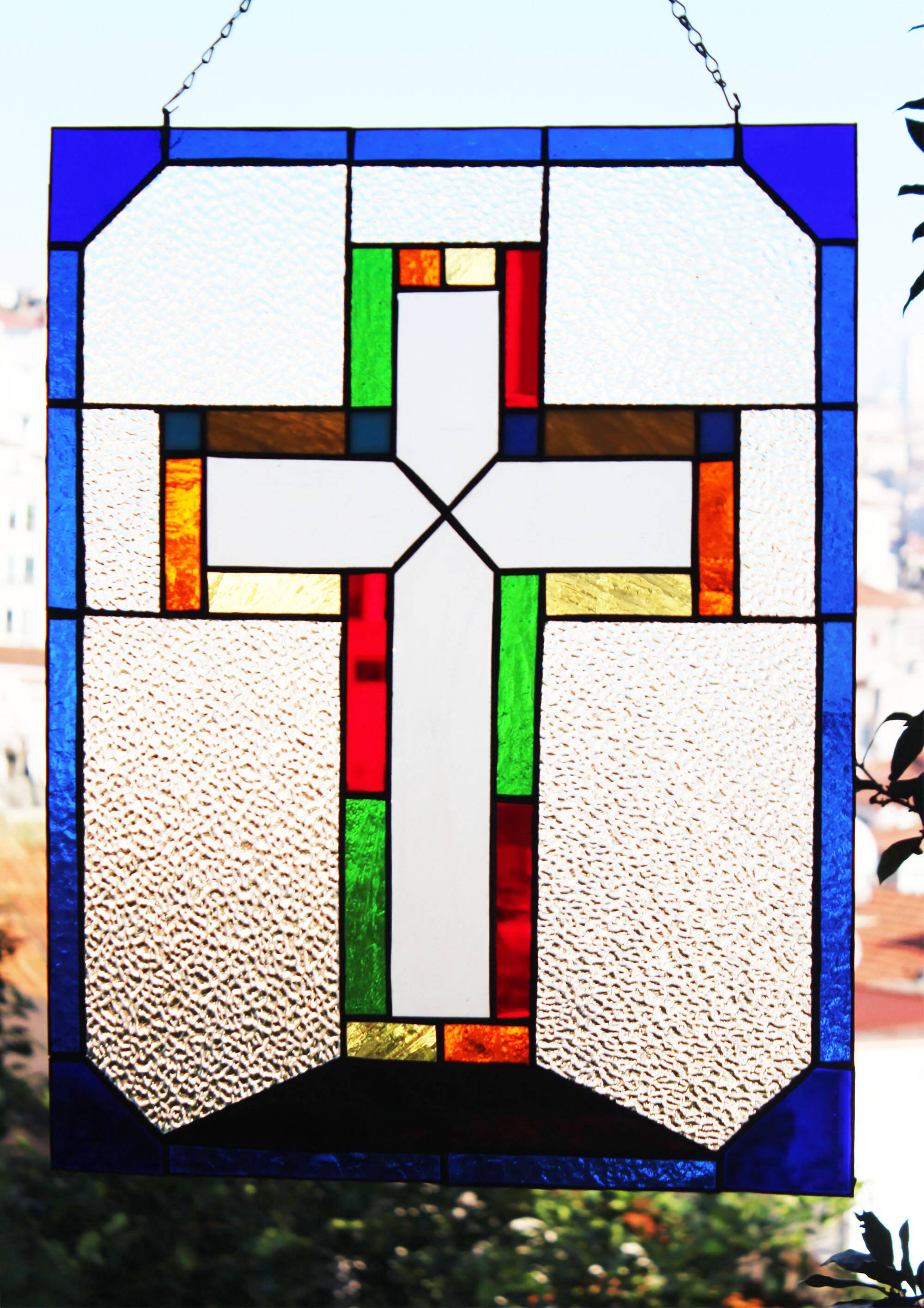 Vitrail décoratif Croix – Verre coloré fait main, 40 × 60 cm