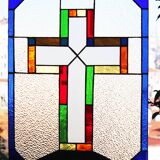Vitrail décoratif Croix – Verre coloré fait main, 40 × 60 cm