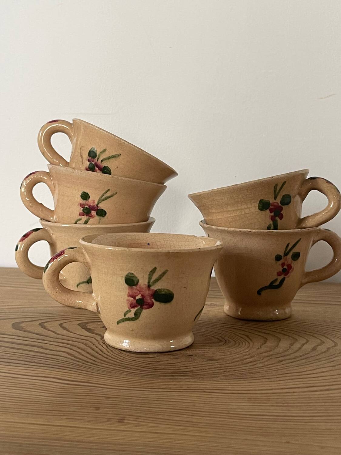 Flowery cups