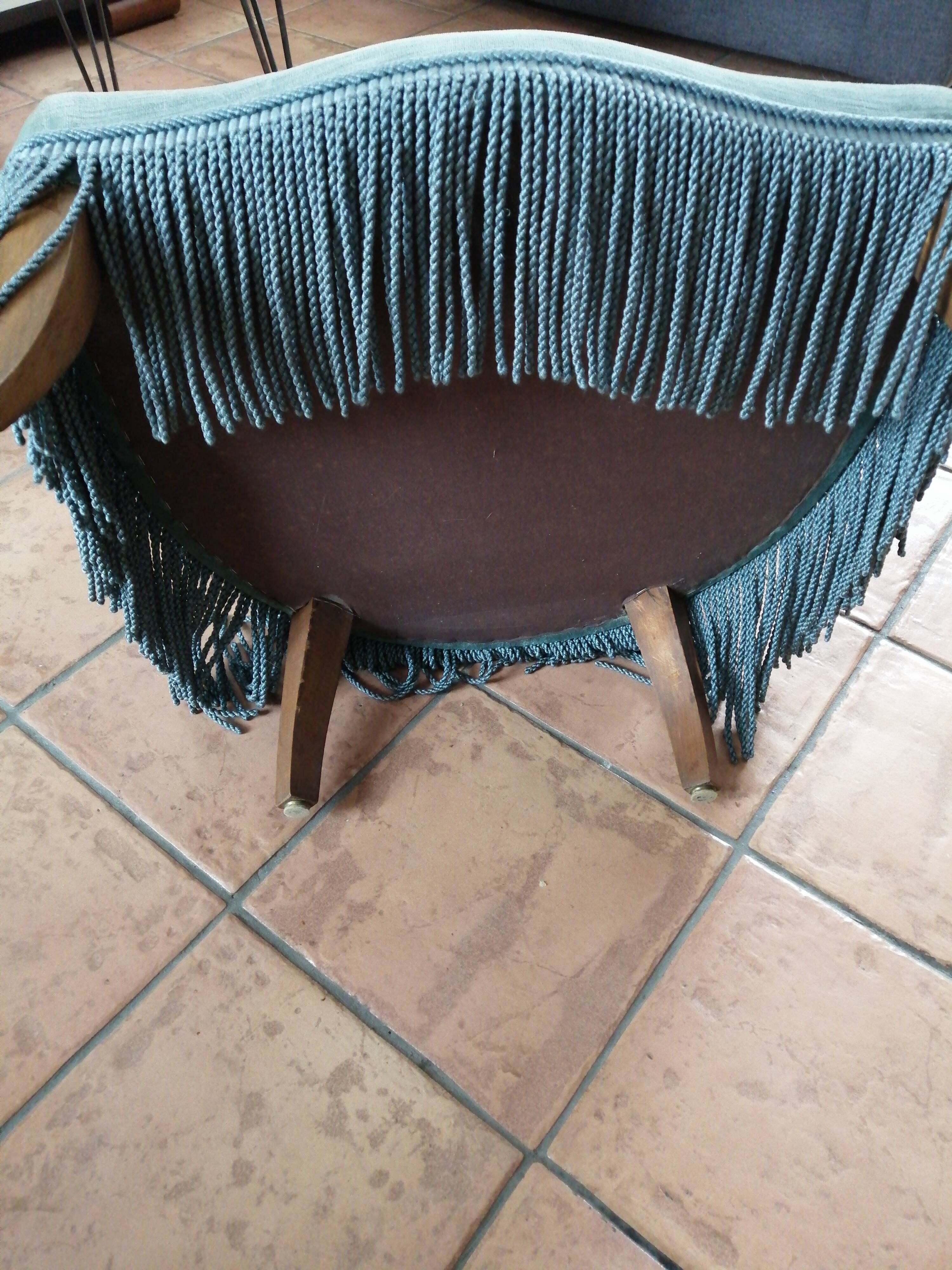 Vintage crapeau chair