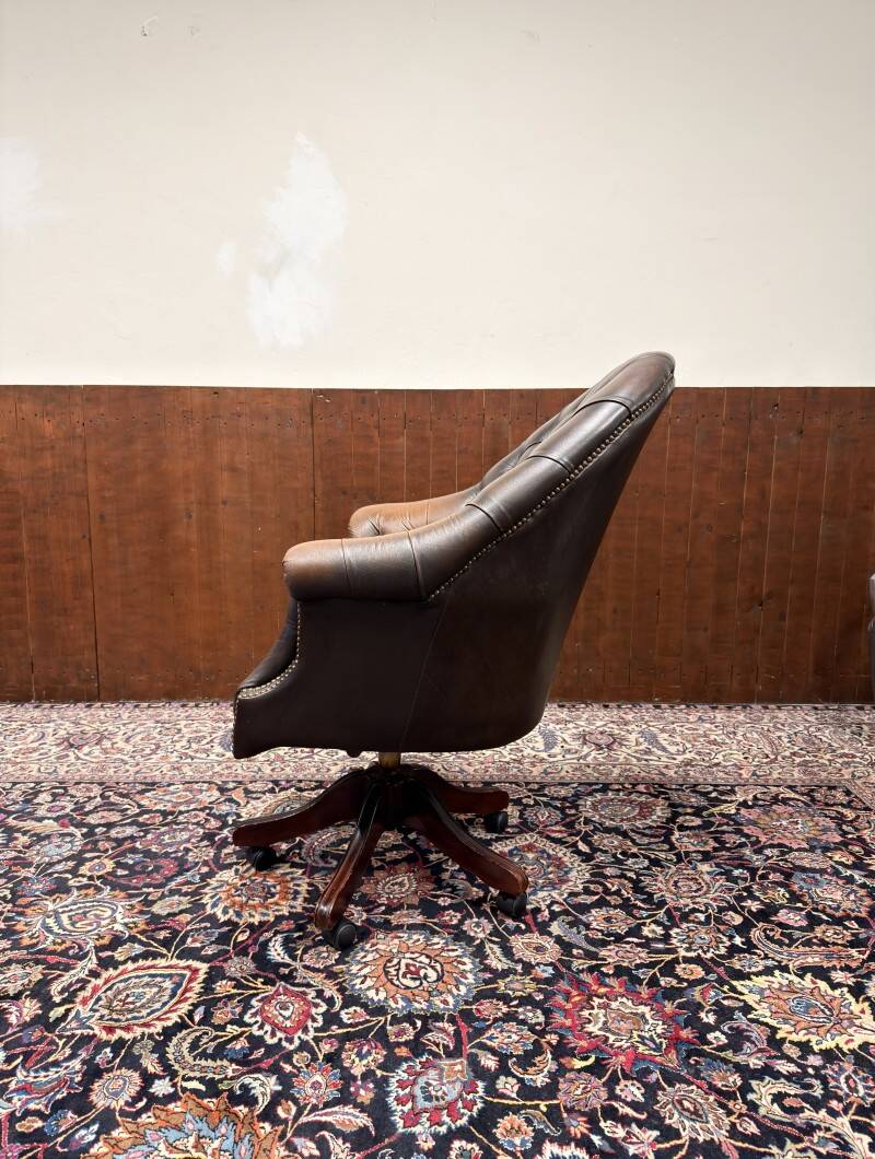 Chaise de bureau Chesterfield anglaise classique marron