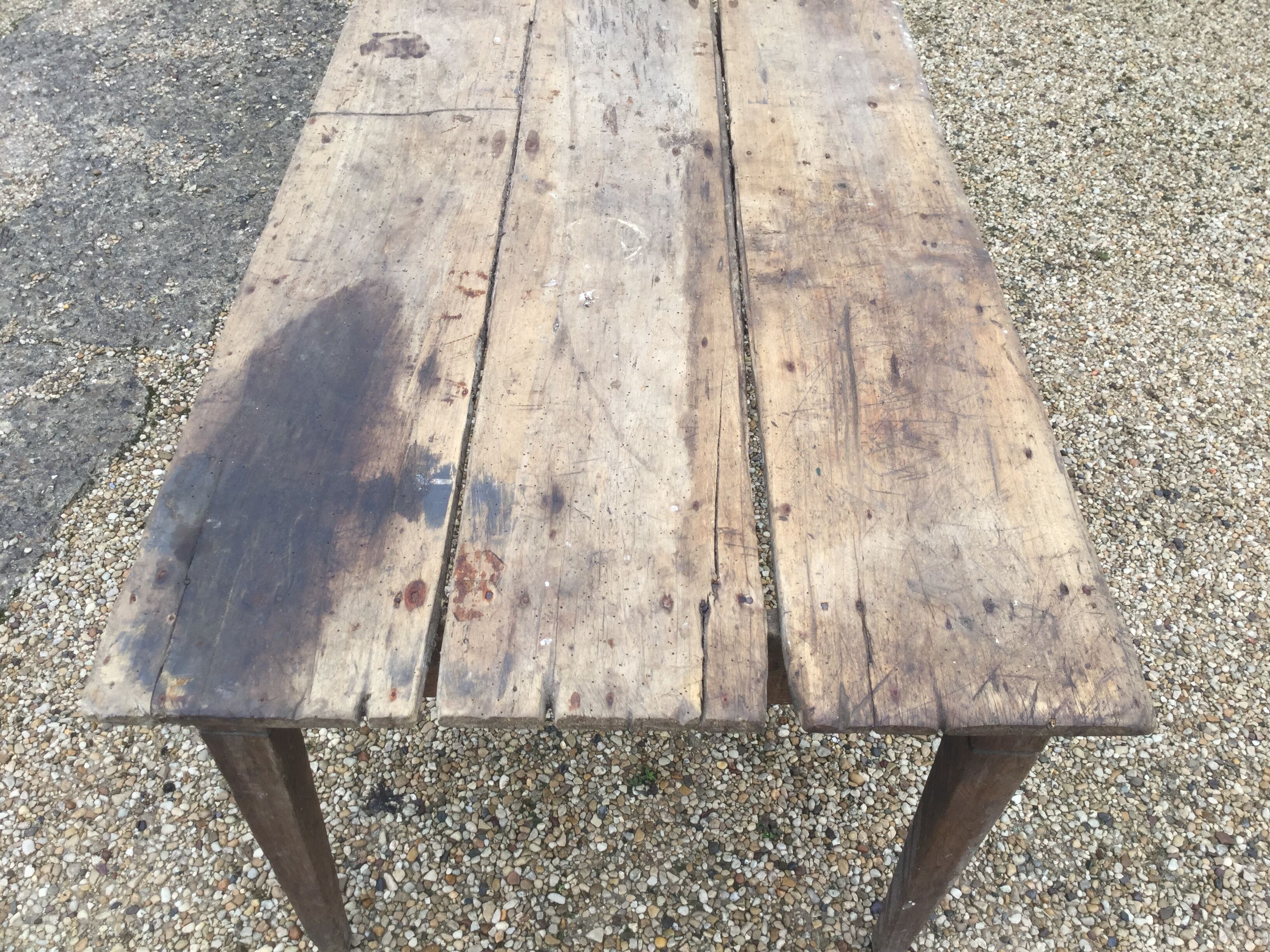 Farm table
