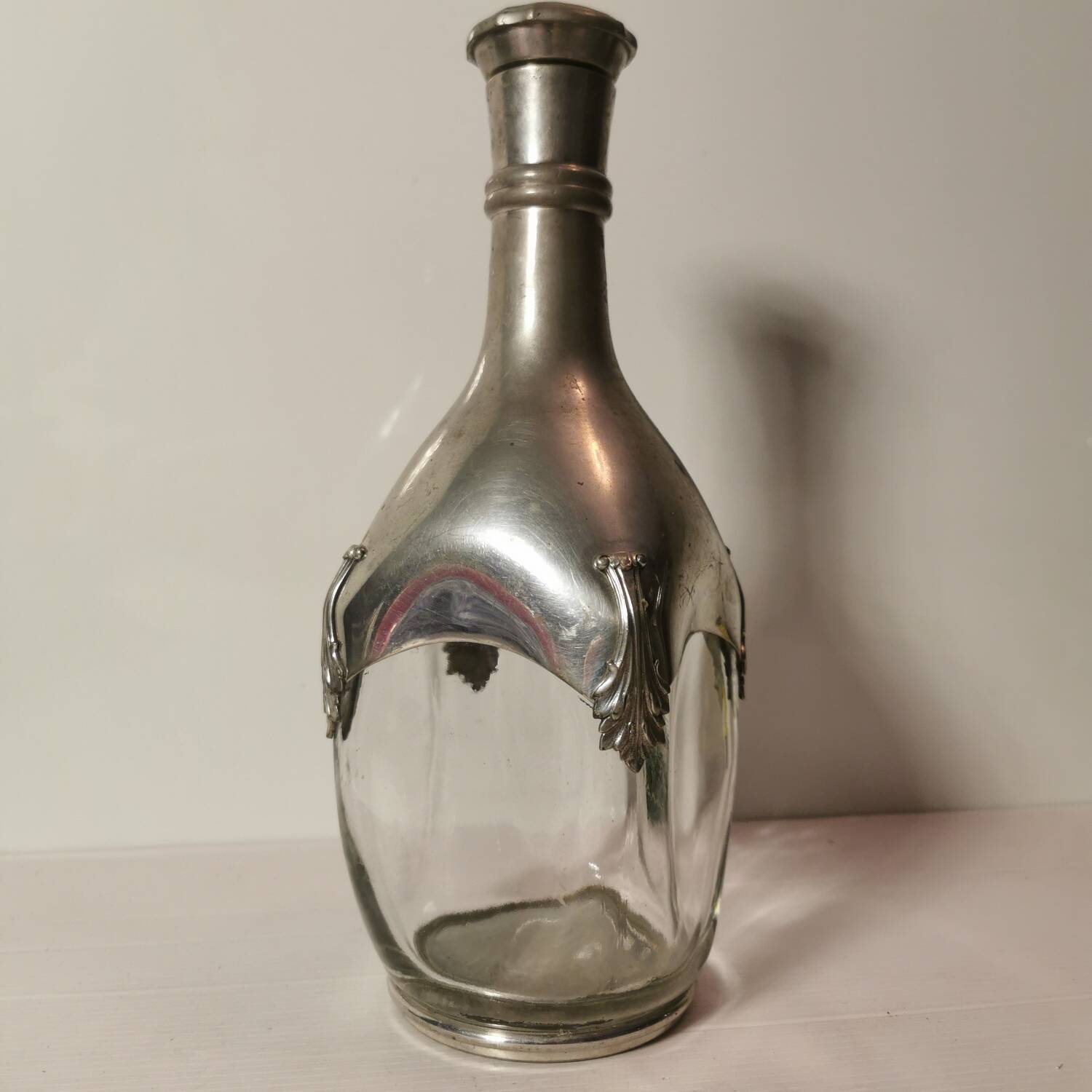 Carafe the tins of the Paris mansion