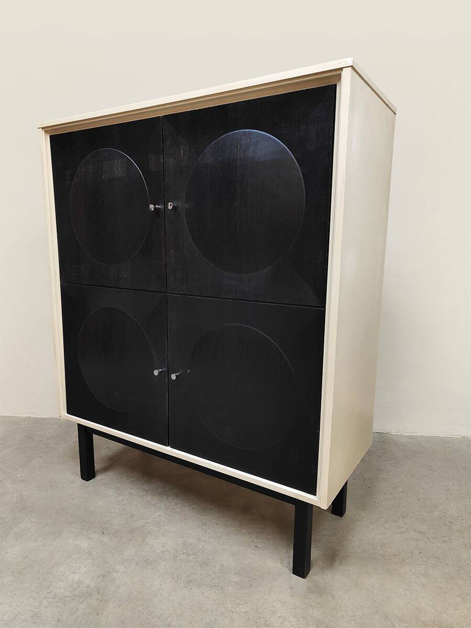 Brutalist circular cabinet vintage 'Geometric design'
