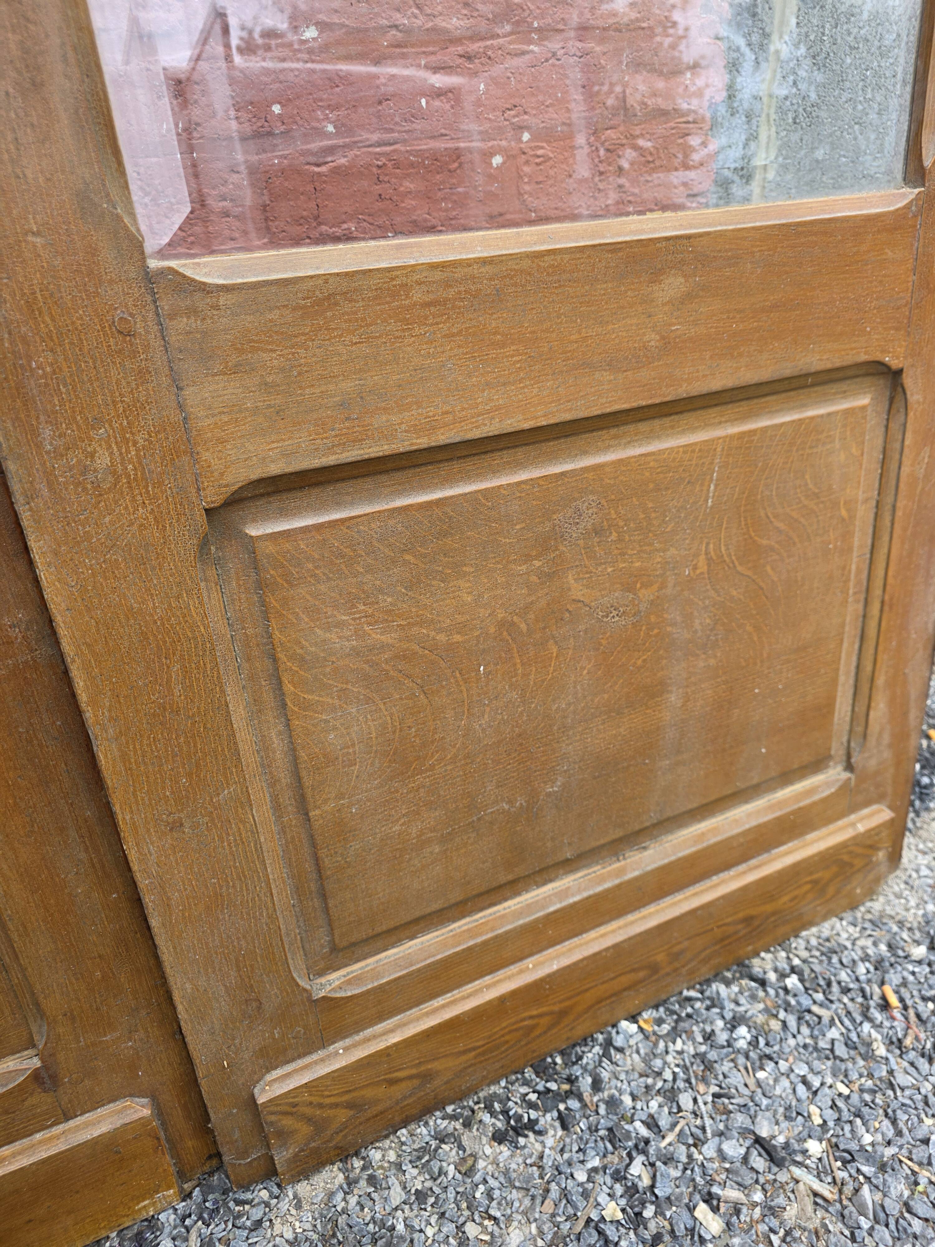 Paire de portes de séparation anciennes, verres biseautés