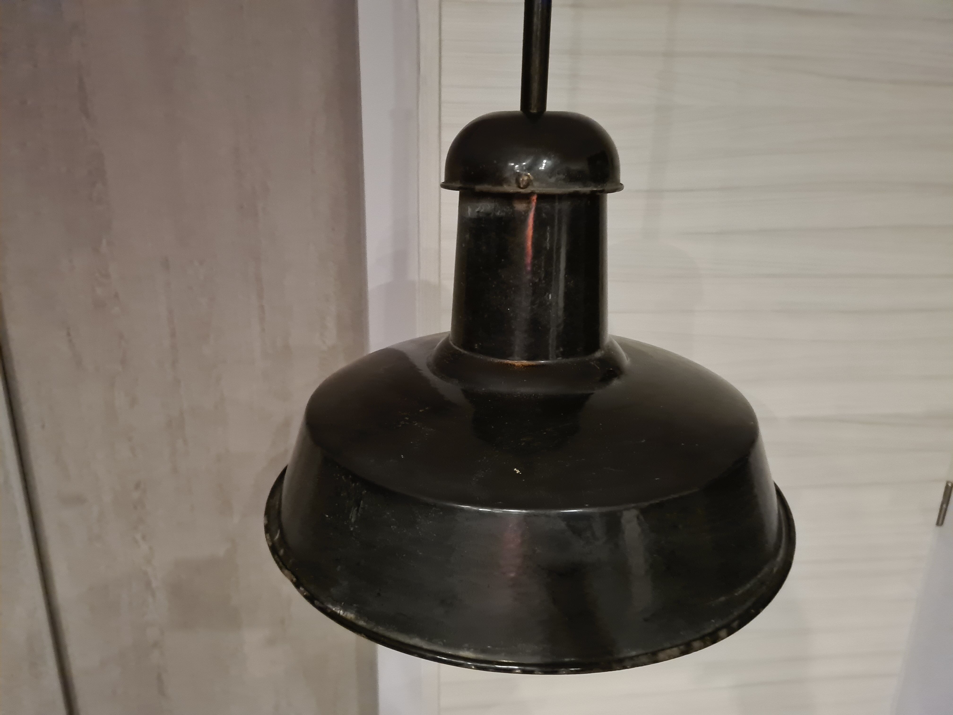 Industrial hanging lamp