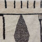 Azilal Berber rug in handmade wool 236 X 156 CM