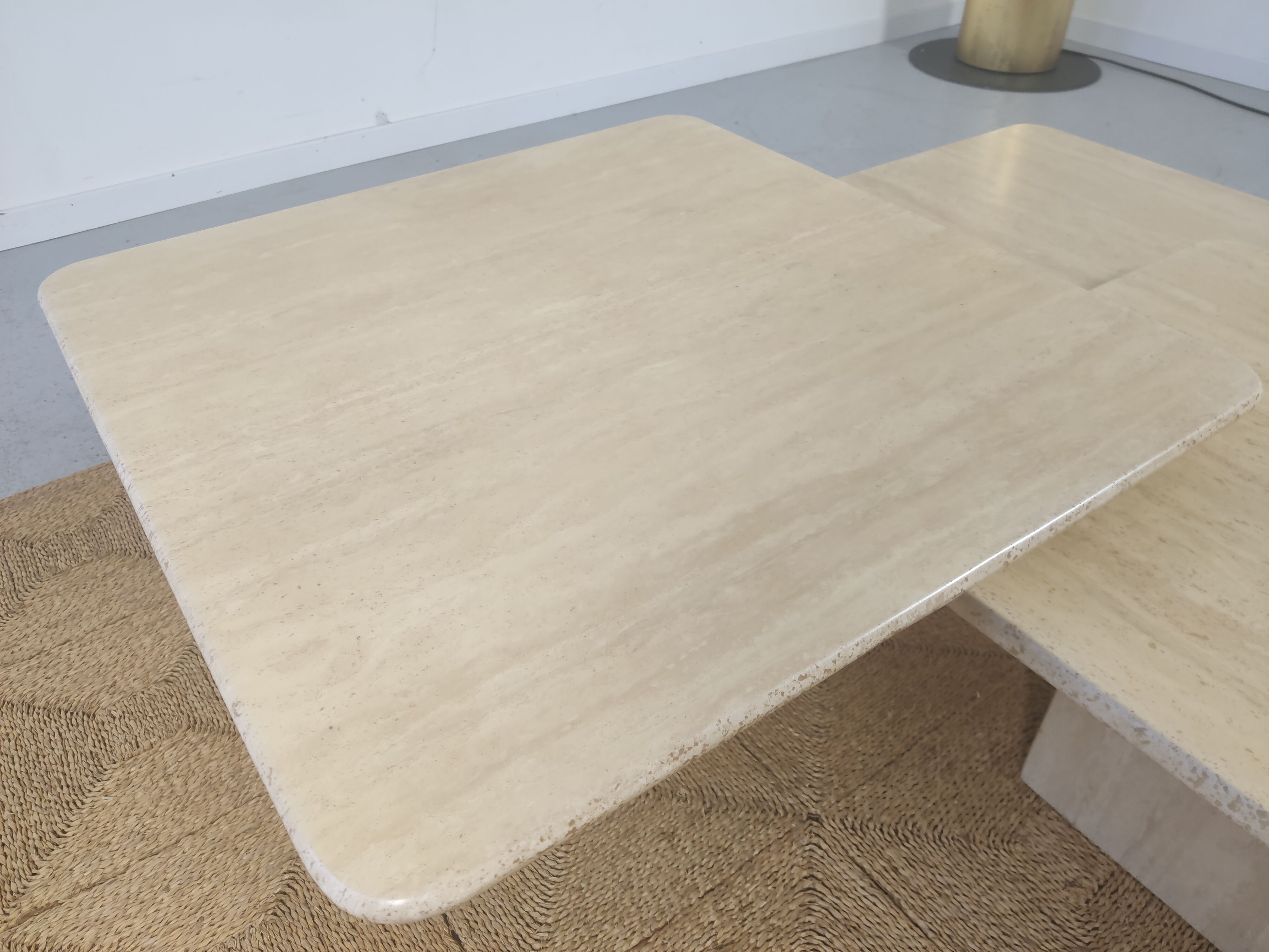 Table travertine 80s