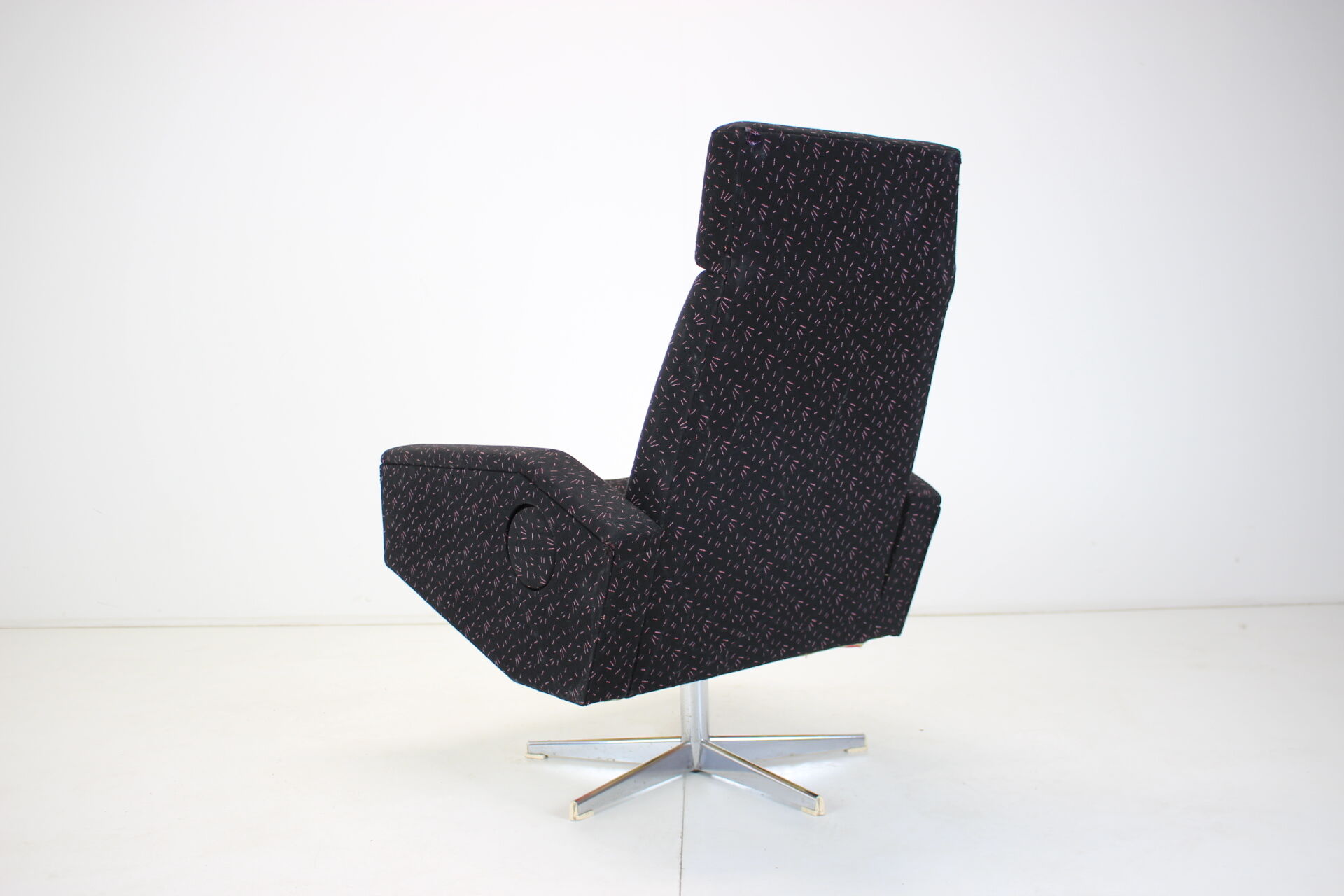 Mid-century adjustable relax armchair, 1970's.