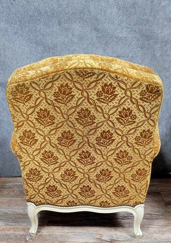 Pair of Louis XV style Bérgères in lacquered wood, 19th century