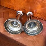 Paire de bougeoirs en laiton ancien