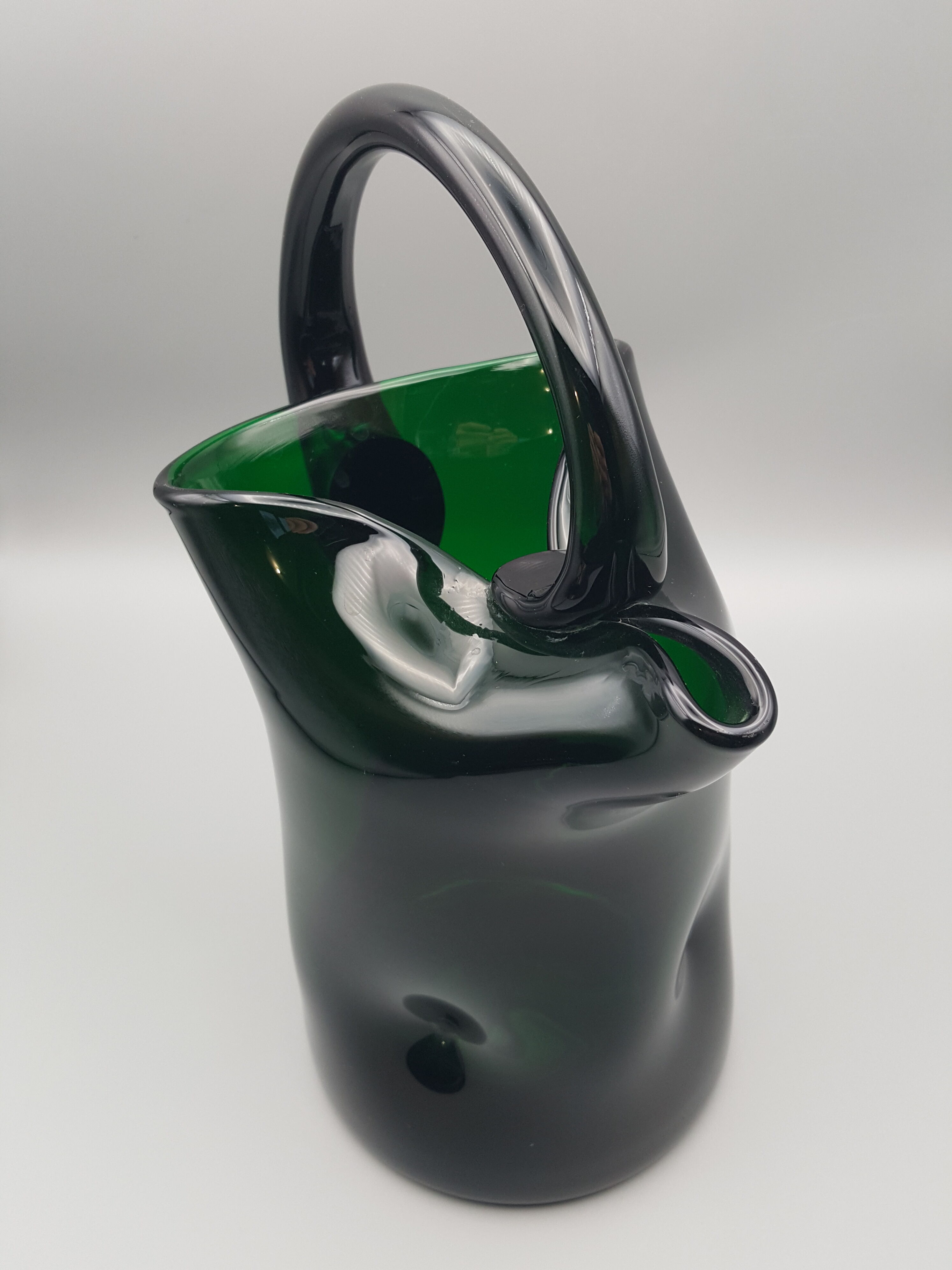 thick blown glass carafe pitcher 2 kg