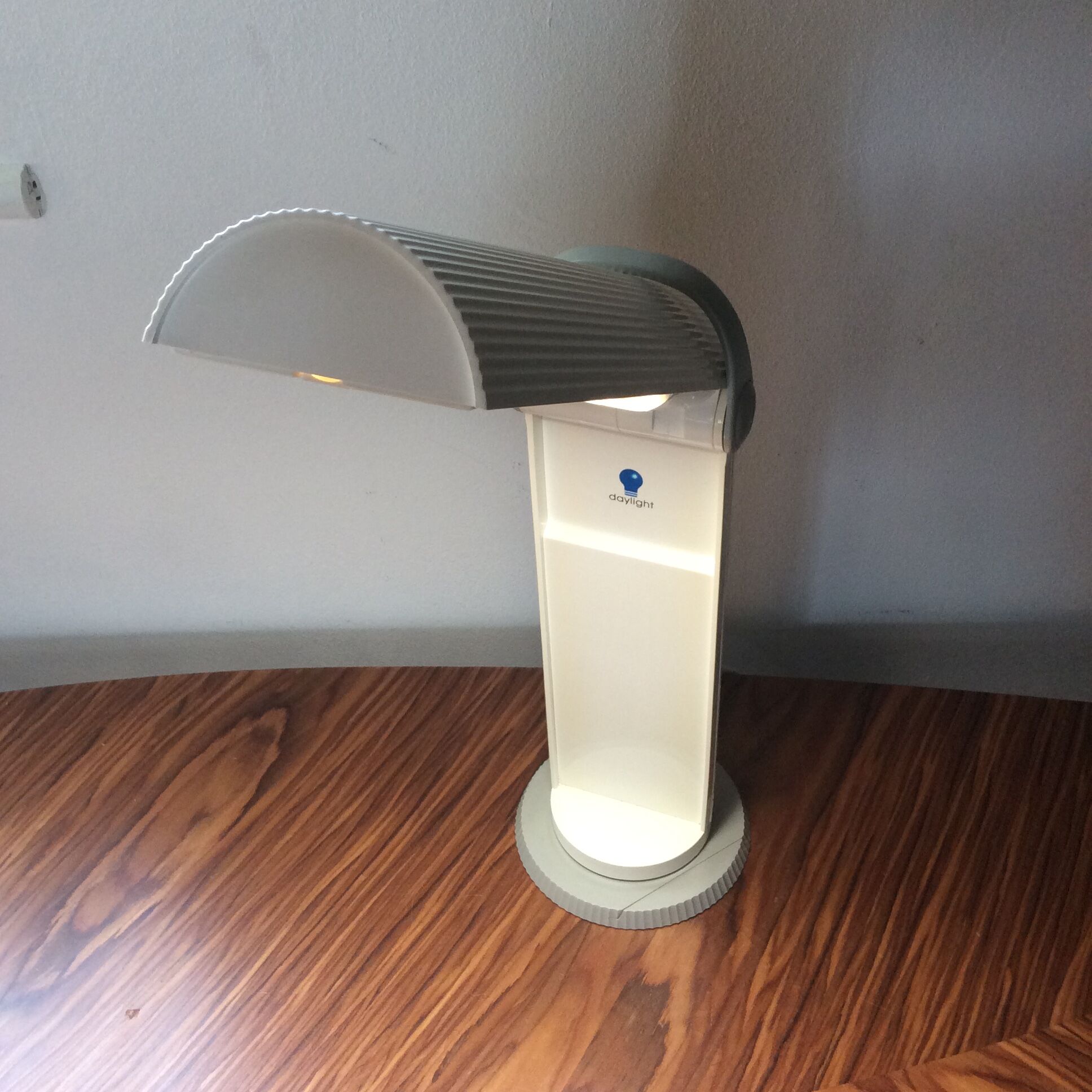 80s Daylight Foldable Lamp
