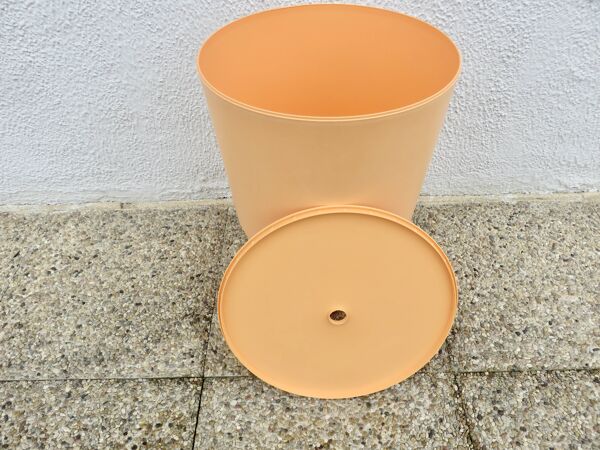 Tabouret ''BUBU'' XO, design de Philippe Starck