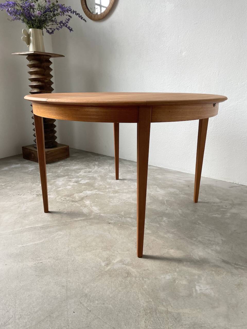 Scandinavian round teak table with extension