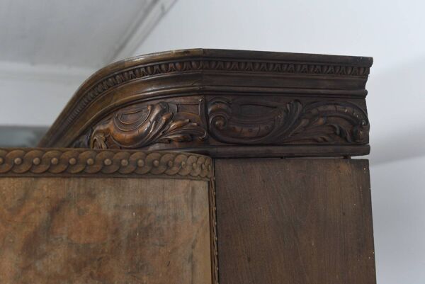 Magnifique Armoire Italienne en Noyer avec Gros Pieds de Lion, Années 1920