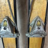 Old pair of skis