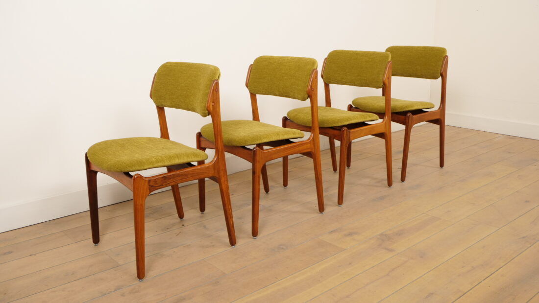 4 chaises de salle à manger | Erik Buch | Modèle 49 | Palissandre | Rembourrées